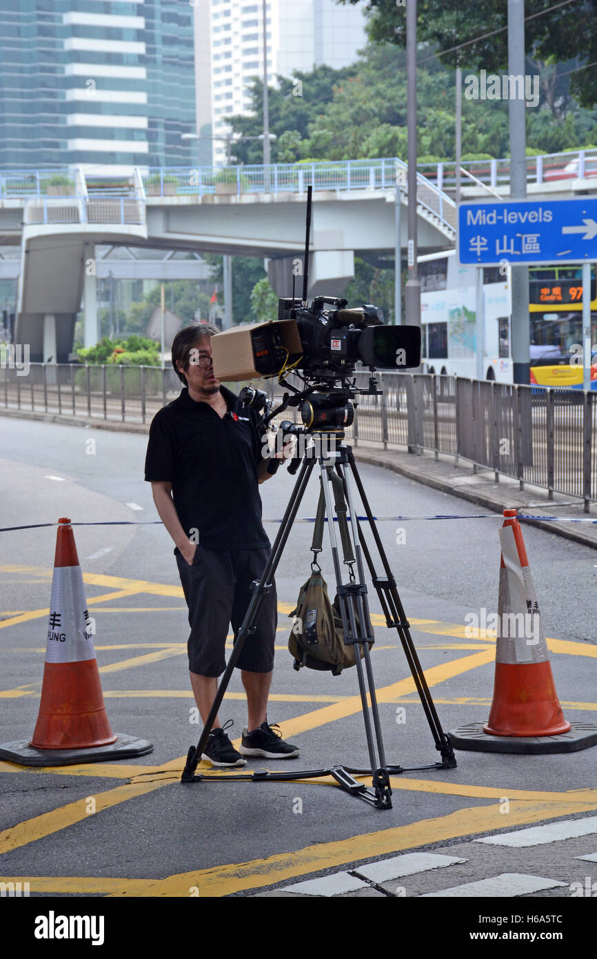 TV-Kameramann in Straße Hong Kong Insel Stockfoto