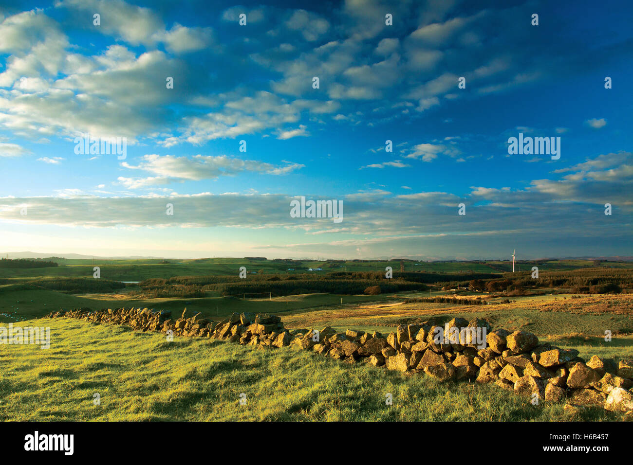 Blick über die Neilston Landschaft von oben Harelaw Damm, Neilston, East Renfrewshire Stockfoto