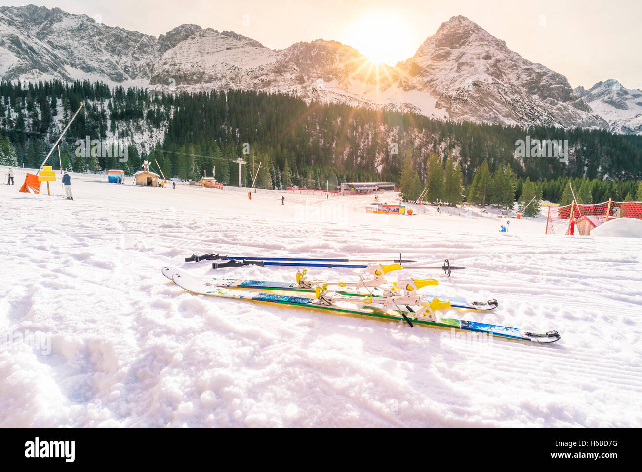 Ski-Piste und Winter Sonnenschein Stockfoto