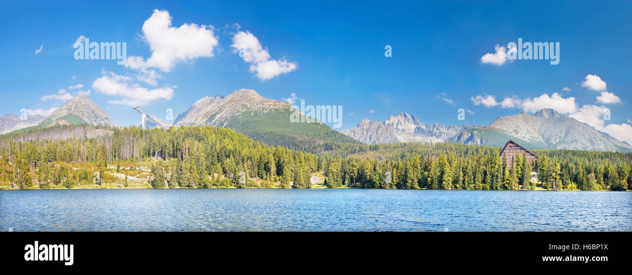 Hohe Tatra - das Panorama des Sees Strbske Pleso Stockfoto