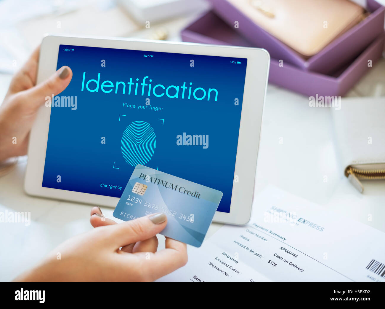 Tippen Sie auf ID Zugang Cyber Digital Security Grafikkonzept Stockfoto