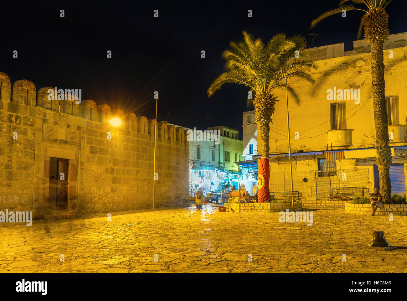 Die alte Medina ist vollständig leer am Abend, also einfach, fühlen sich allein in der mittelalterlichen arabischen Stadt, Sousse, Tunesien. Stockfoto