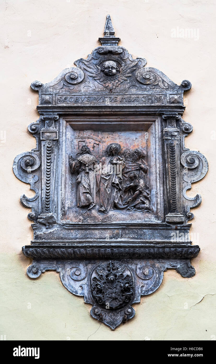 Das Relief an der Wand des Gebäudes. Riga. Lettland Stockfoto