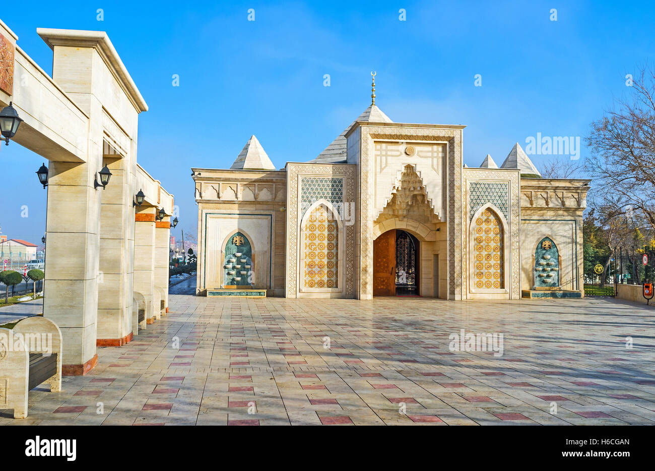 Die malerischen Gebäude im islamischen Stil ist das Kriegsmuseum Unabhängigkeit, Konya, Türkei. Stockfoto