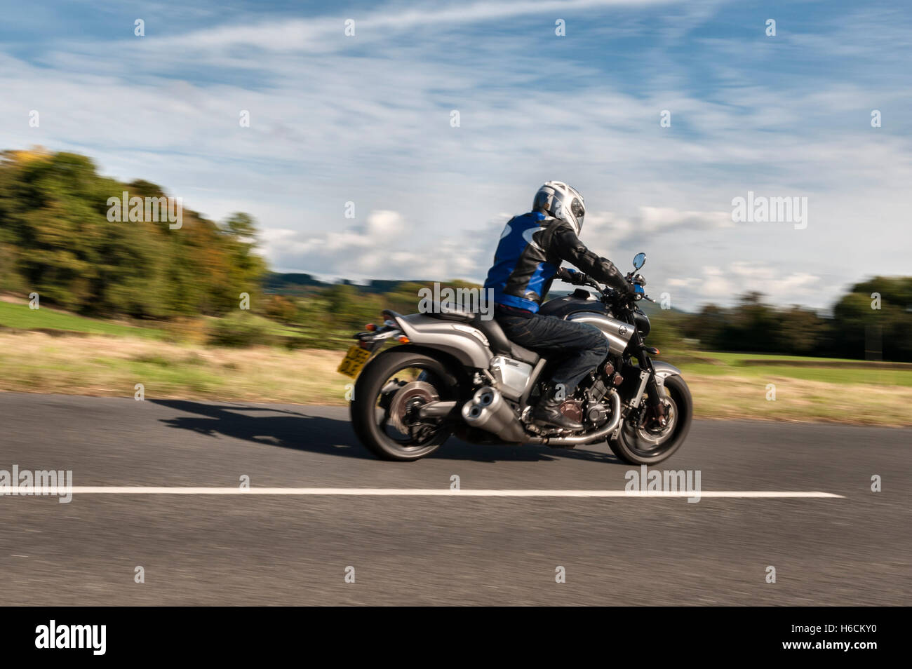 VEREINIGTES KÖNIGREICH. Fahrversuch das neue 2016 Yamaha VMAX-Motorrad mit einem flüssigen abgekühlten 1679cc 4-Zylinder-V4-Motor Stockfoto