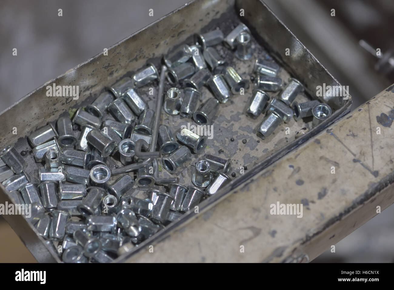 Schweißen in Teilen Fabrik Metall Auto-chassis Stockfoto