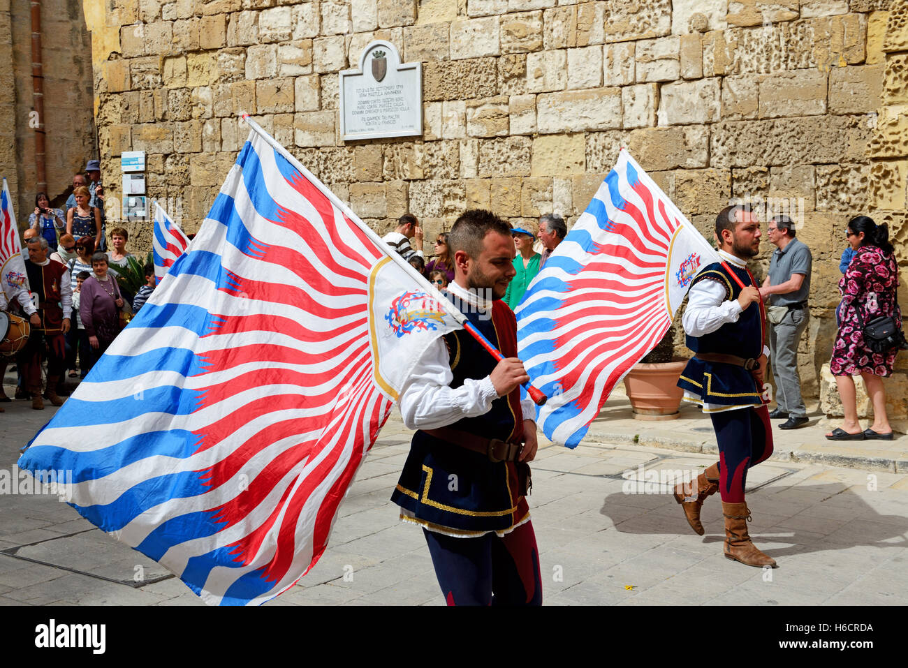 Die Mdina Mittelalterfest und Touristen, Malta Stockfoto