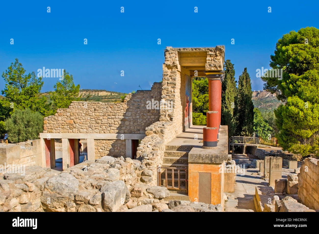 Der Komplex der Palast von Knossos ist bekannt unter diejenigen, die Interesse an Archäologie und Kunst sind Stockfoto
