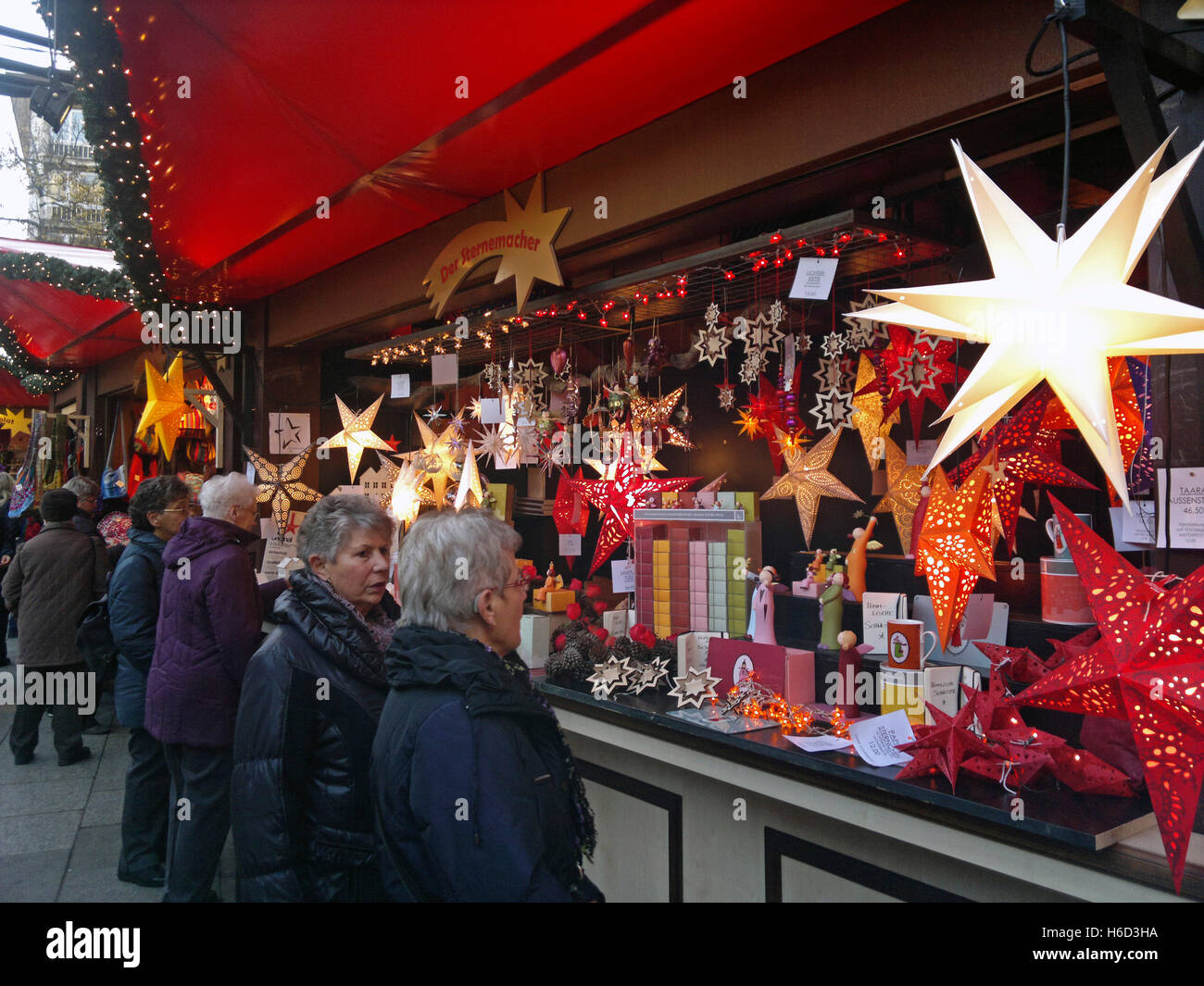 Kathedrale Weihnachtsmarkt. Köln, Deutschland Stockfoto