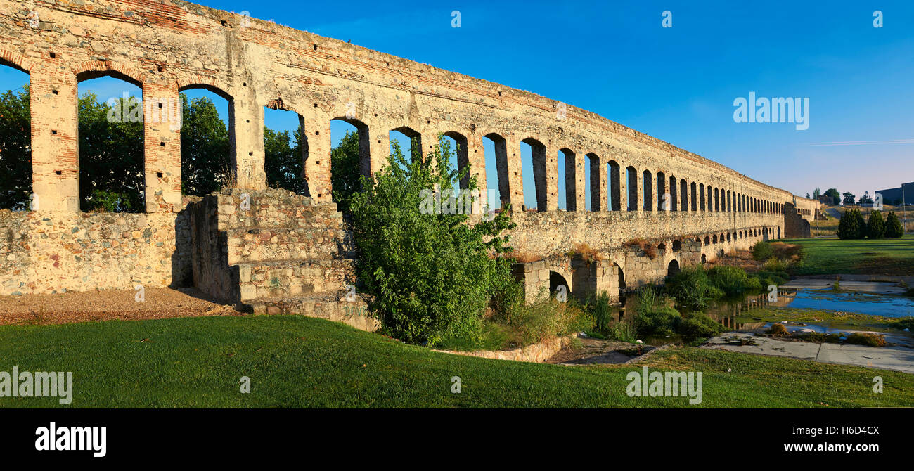 Los Milagros Aquaduct der römischen Kolonie Emerita Augusta, Mérida, Extremadura, Spanien Stockfoto