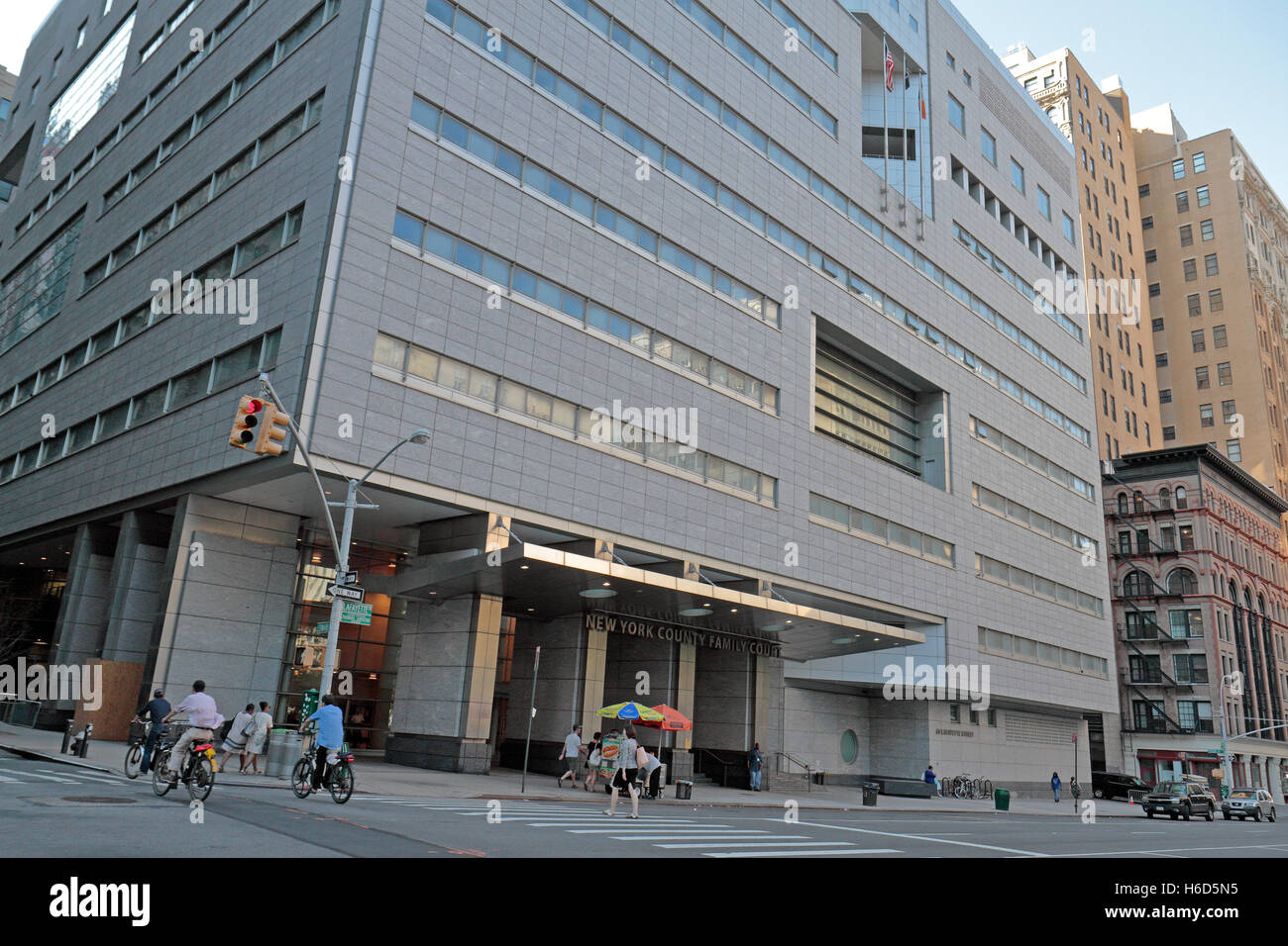 Das New York County Family Court Gebäude, Lafayette St, Lower Manhattan, New York, Vereinigte Staaten von Amerika. Stockfoto