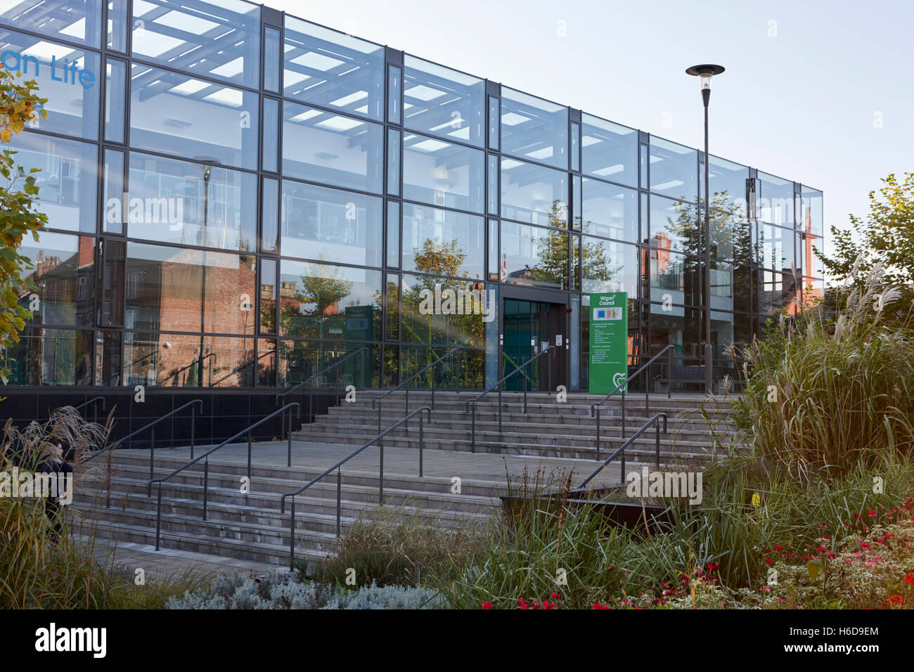 Wigan Life Centre Wigan Ratsgebäude England United Kingdom Stockfoto