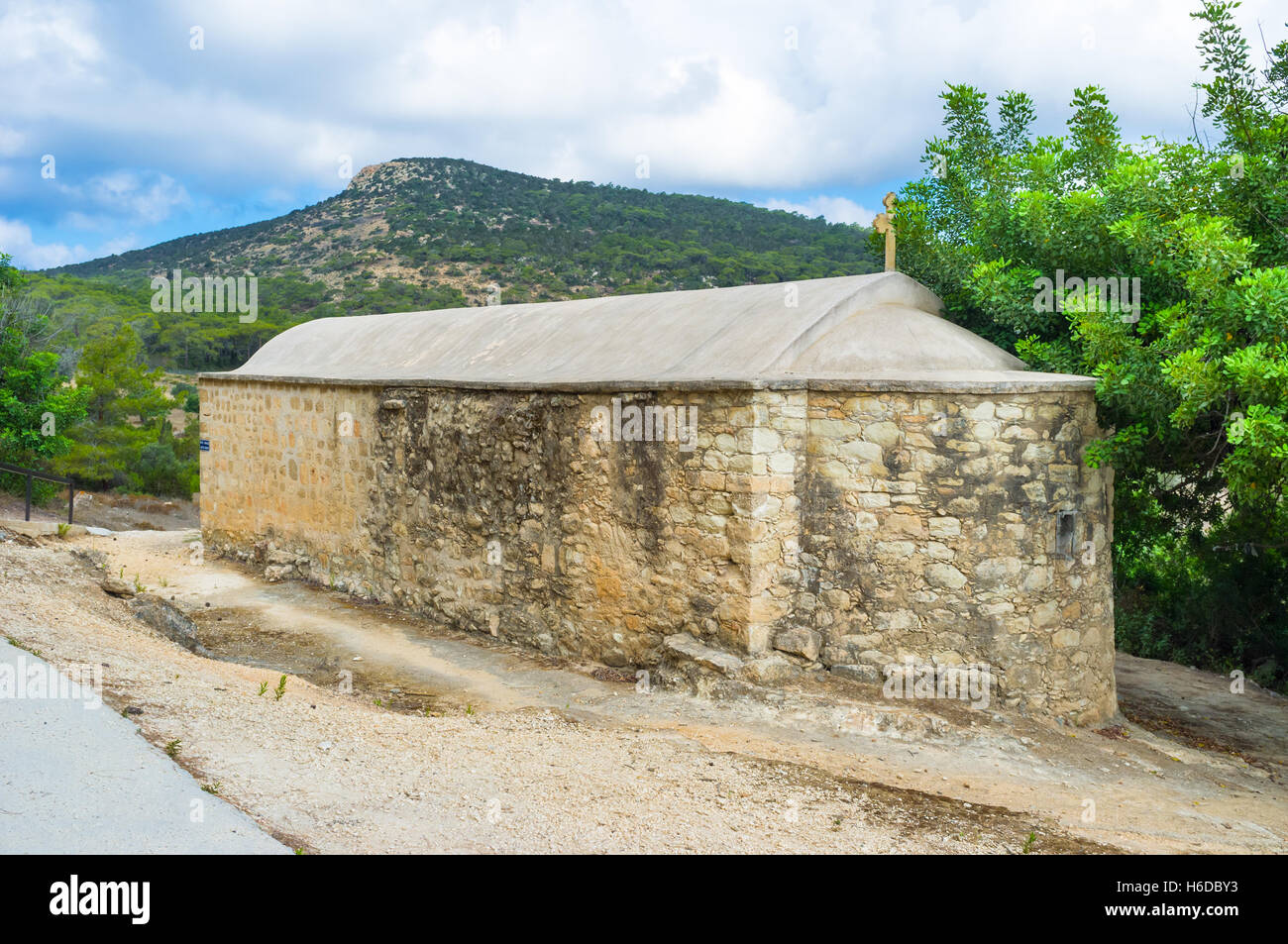 Die Kapelle des Heiligen Minas befindet sich westlich des Dorfes Neo Chorio auf dem Weg zur Akamas-Halbinsel, Zypern. Stockfoto