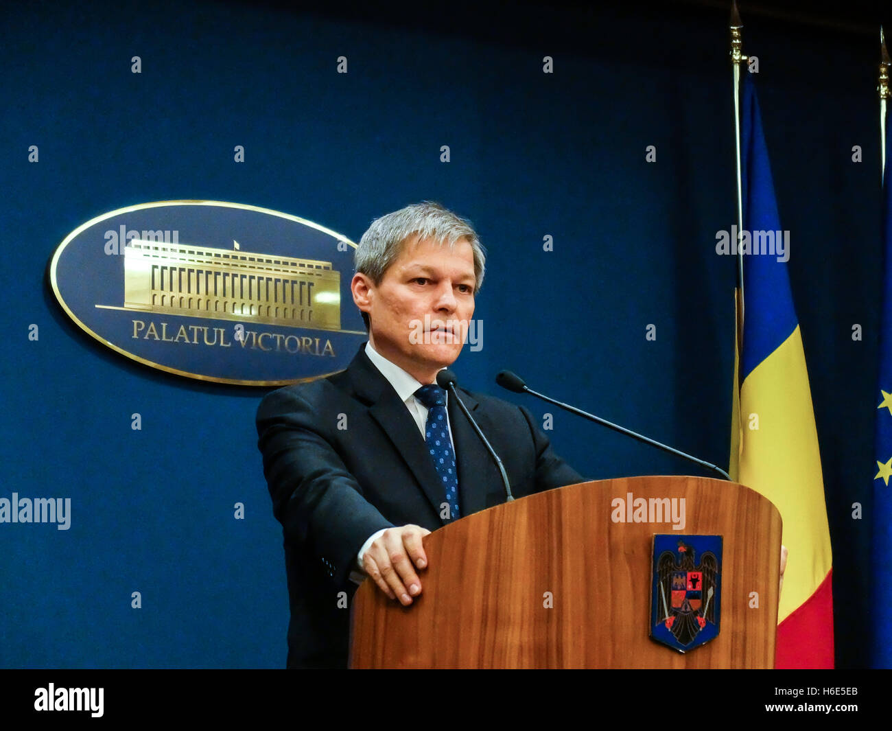 Bukarest, Rumänien, 1. Februar 2016: der rumänische Ministerpräsident Dacian Ciolos hält eine Pressekonferenz nach einem informellen Treffen der Stockfoto