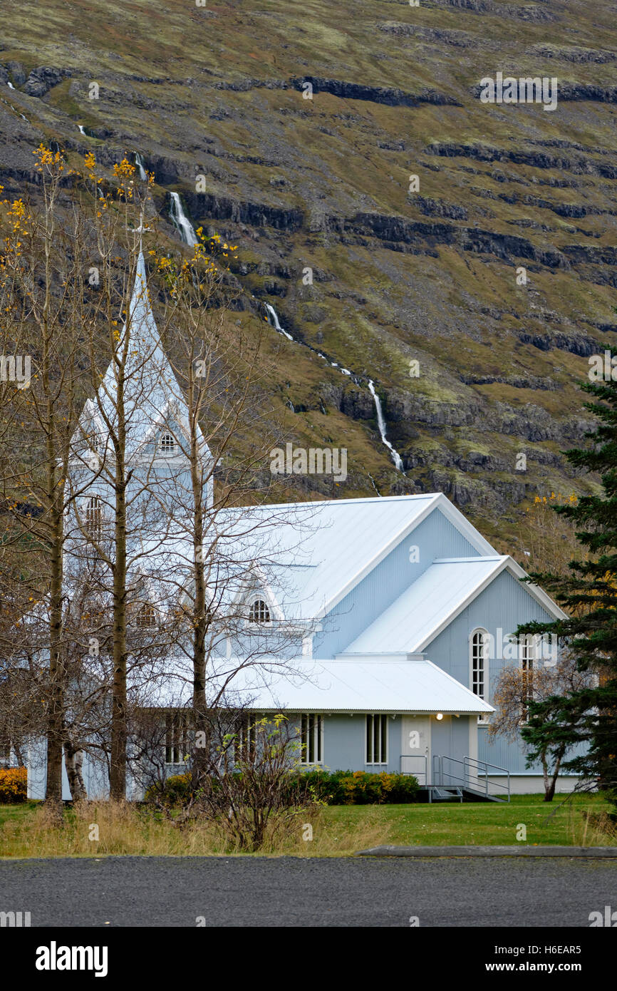 Blaue Kirche, Seydisfjordur, East Island, Nordatlantik, Europa Stockfoto