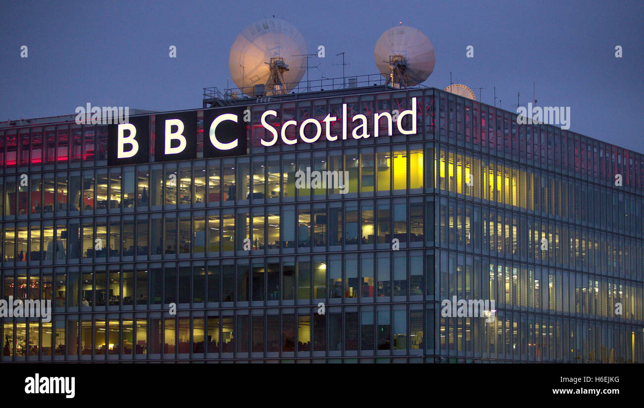 BBC Scotland Hauptsitz am pacific Quay Glasgow in der Nacht Stockfoto