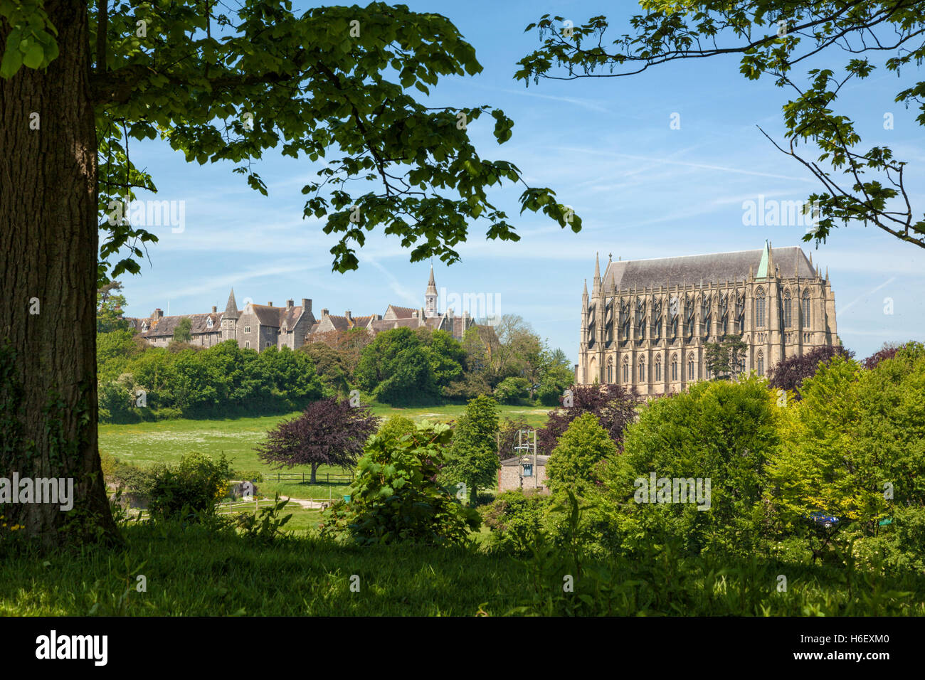 Lancing College mit St Mary und St. Nicolas-Kapelle, Lancing, South Downs, West Sussex, UK Stockfoto