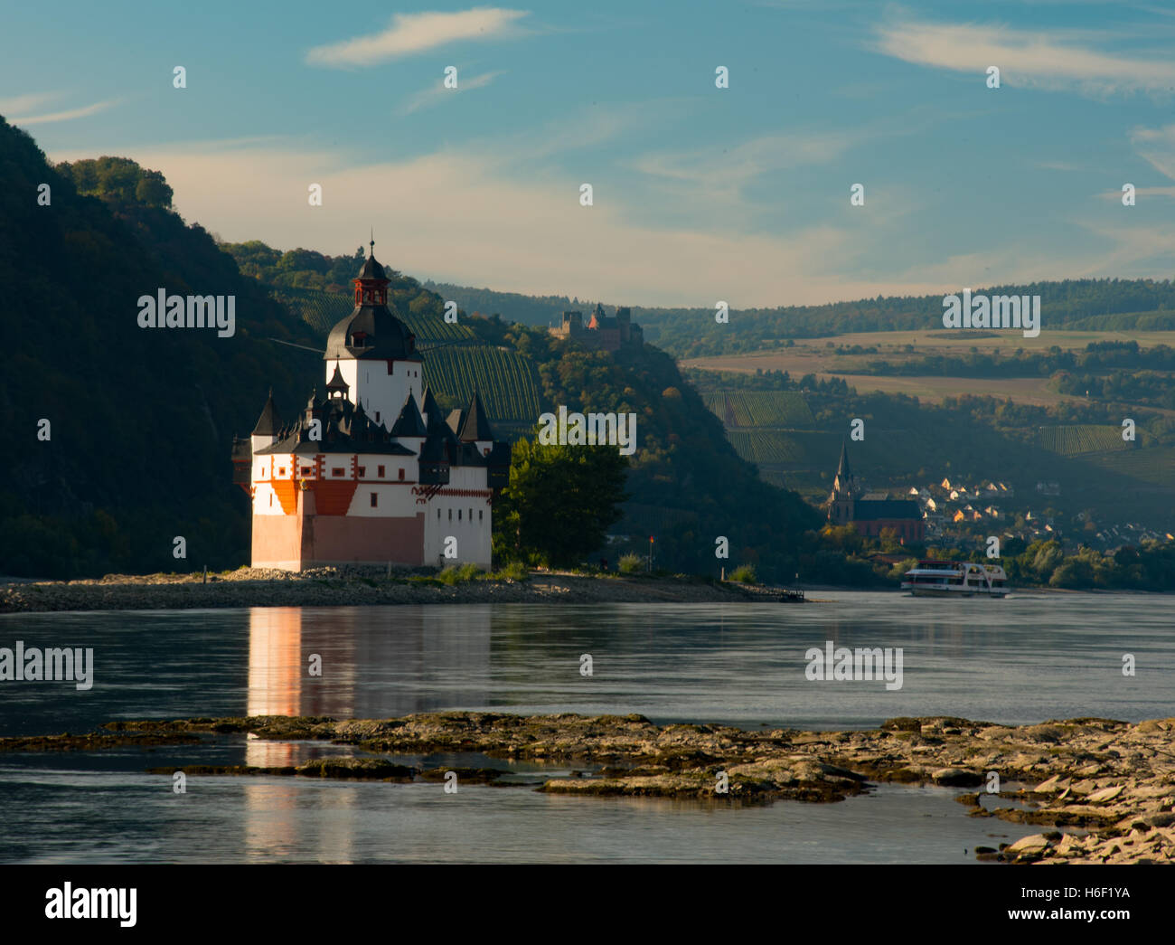 Rhein Tal Burg, Deutschland Stockfoto