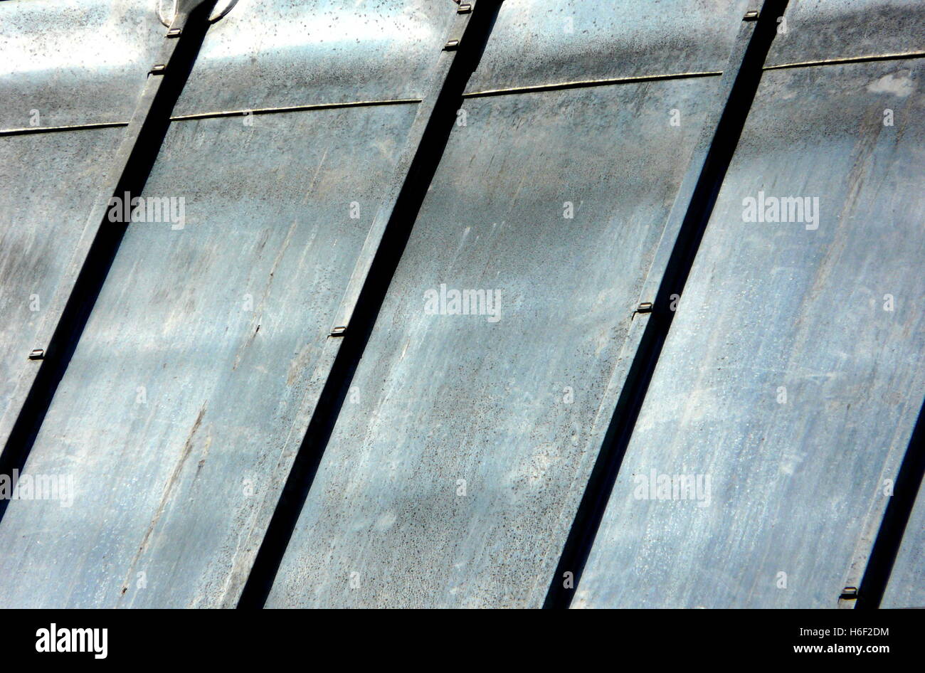 Französisch Dachziegel, blauer Dachschiefer Nahaufnahme von einem Paris-Haus Stockfoto