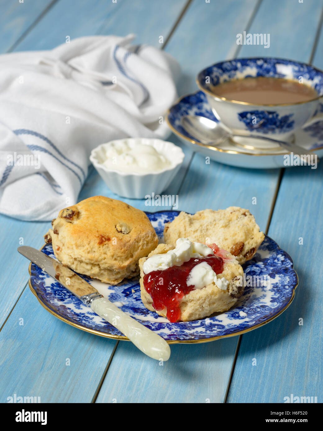 Scones marmelade -Fotos und -Bildmaterial in hoher Auflösung – Alamy