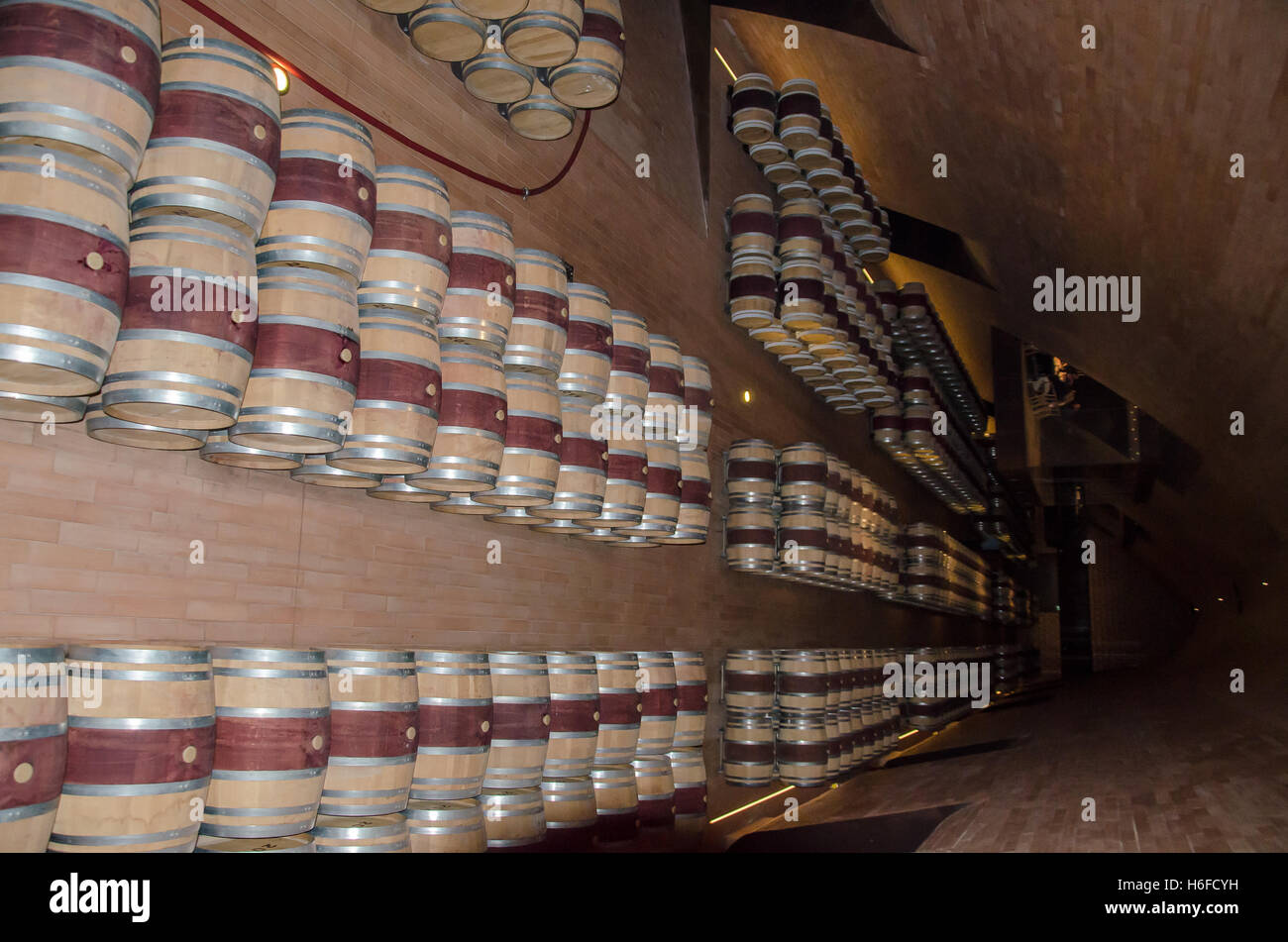 600 Jahre Antinori ist wohl Italiens bekannteste Wein Familie die moderne Kellerei ein architektonisches Meisterwerk Stockfoto