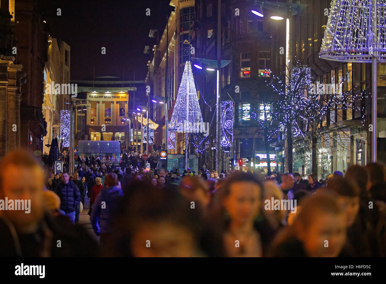 Glasgow Weihnachtsfeier shopping Leuchten party Dekorationen glasgow Weihnachtsmarkt Stockfoto