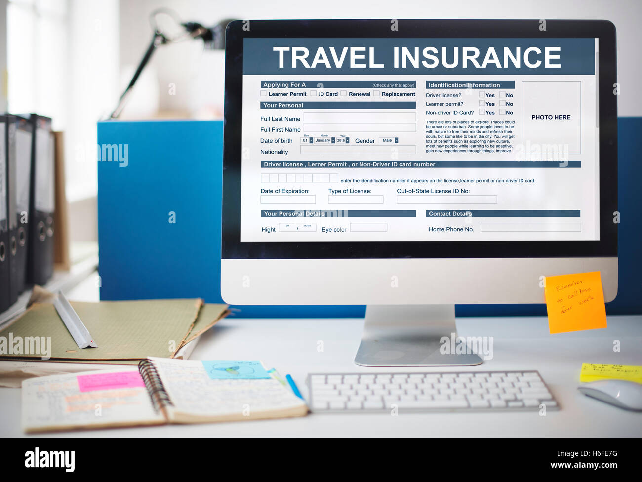 Versicherungsformular Transport Reisekonzept Stockfoto
