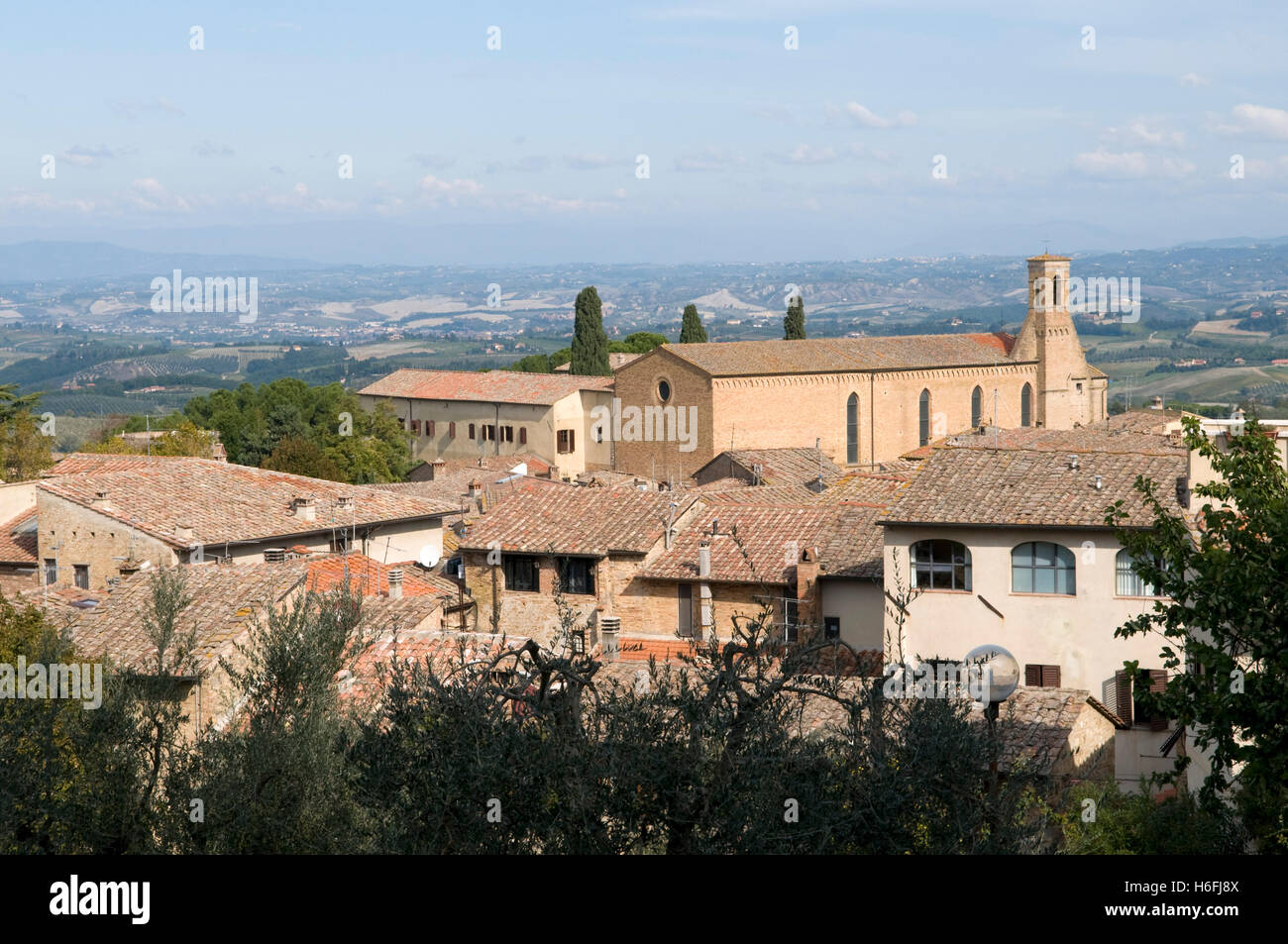 Blick auf die Stadt und die Landschaft, San Gimignano, UNESCO-Weltkulturerbe, Toskana, Italien, Europa Stockfoto