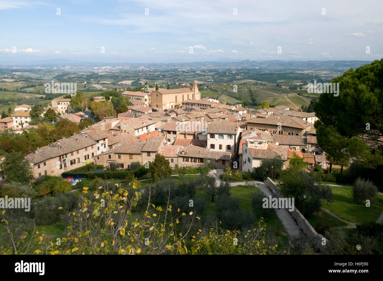 Blick auf die Stadt und die Landschaft, San Gimignano, UNESCO-Weltkulturerbe, Toskana, Italien, Europa Stockfoto