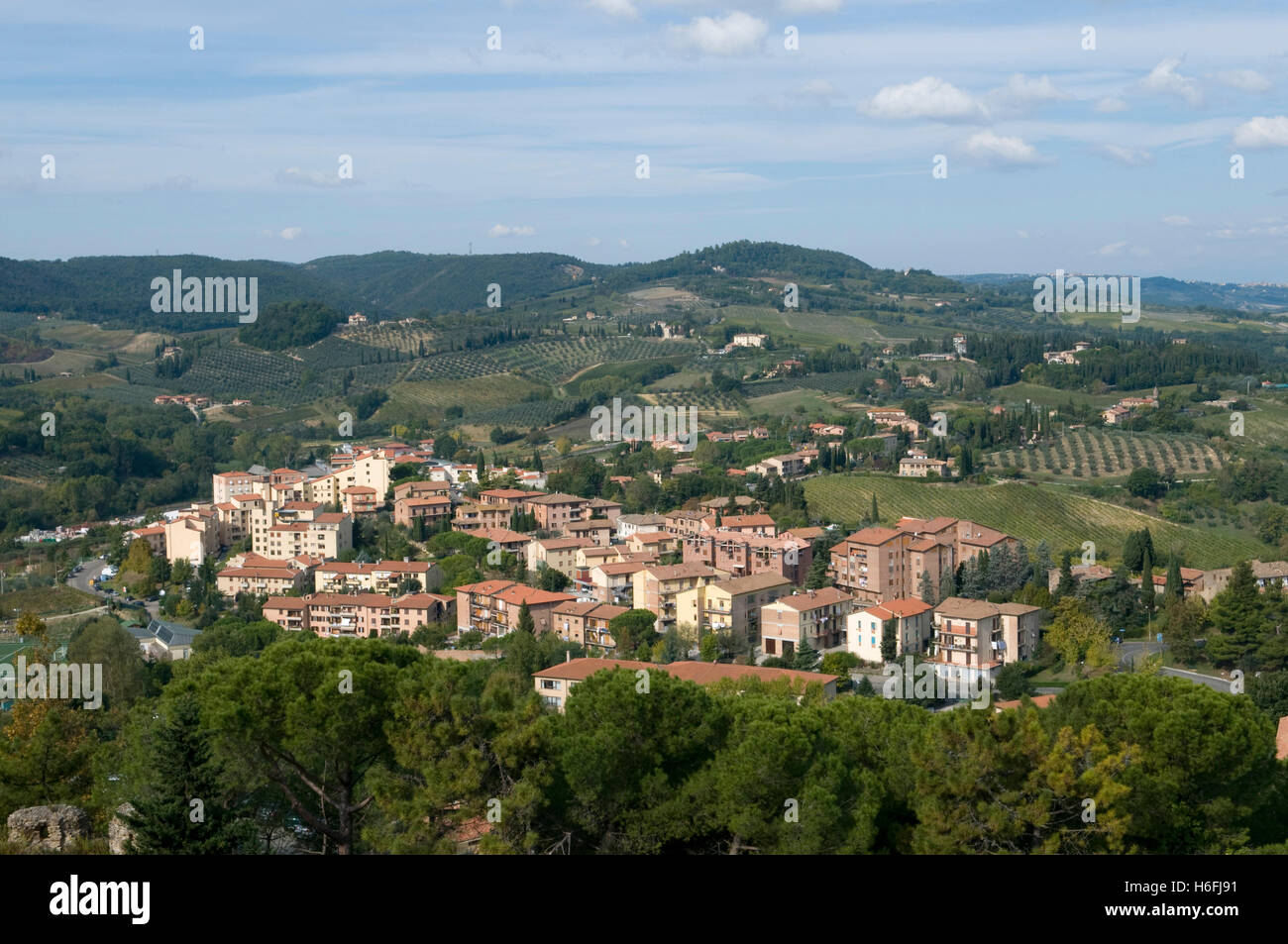 Blick auf die Stadt und die Landschaft, San Gimignano, UNESCO-Weltkulturerbe, Toskana, Italien, Europa Stockfoto