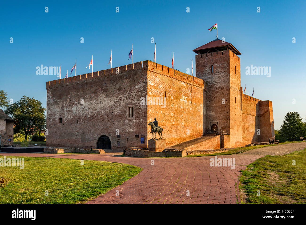 Gyula schloss -Fotos und -Bildmaterial in hoher Auflösung – Alamy
