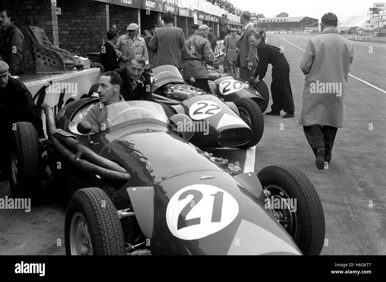 Fairman 4. & Titterington DNF in Connaught B Typen in Gruben British GP Großbritannien 1956 Stockfoto