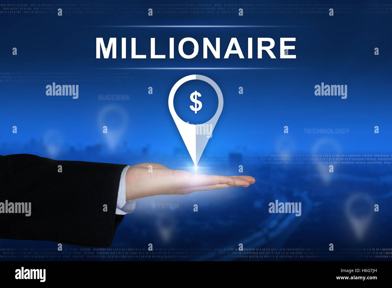 Schaltfläche "Millionär" mit hand auf unscharfen Hintergrund Stockfoto