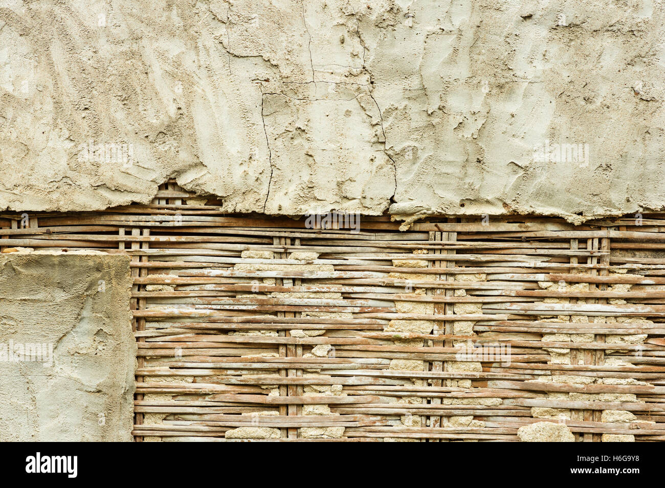 alten gebrochenen Bambus Latten und Putz Wand im lndlichen Thailand  Stockfotografie - Alamy