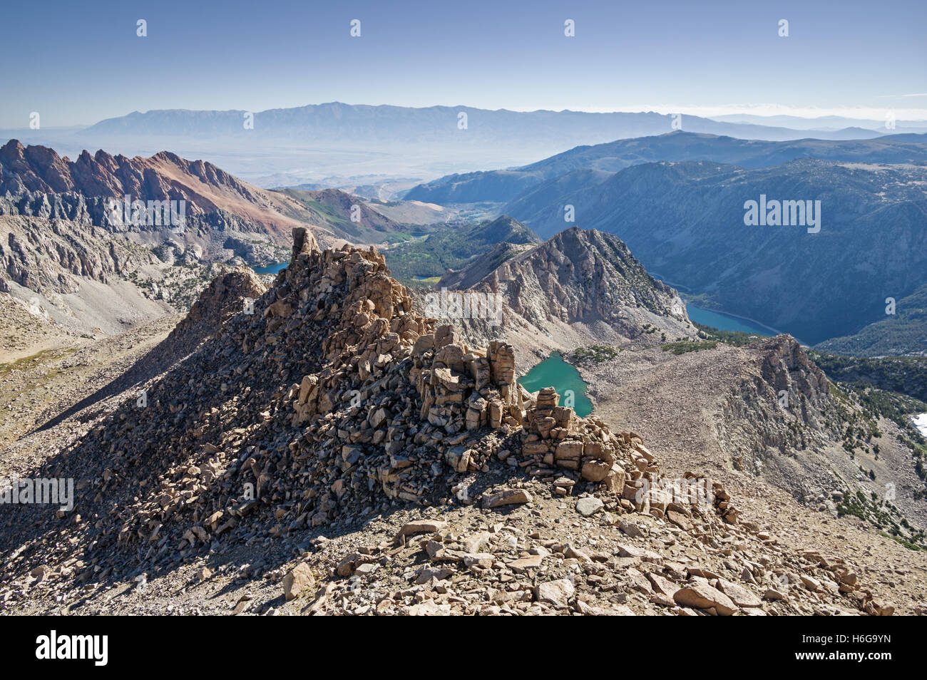 Aussicht vom Gipfel des Lamarck Col Peak in der östlichen Sierra Nevada Stockfoto