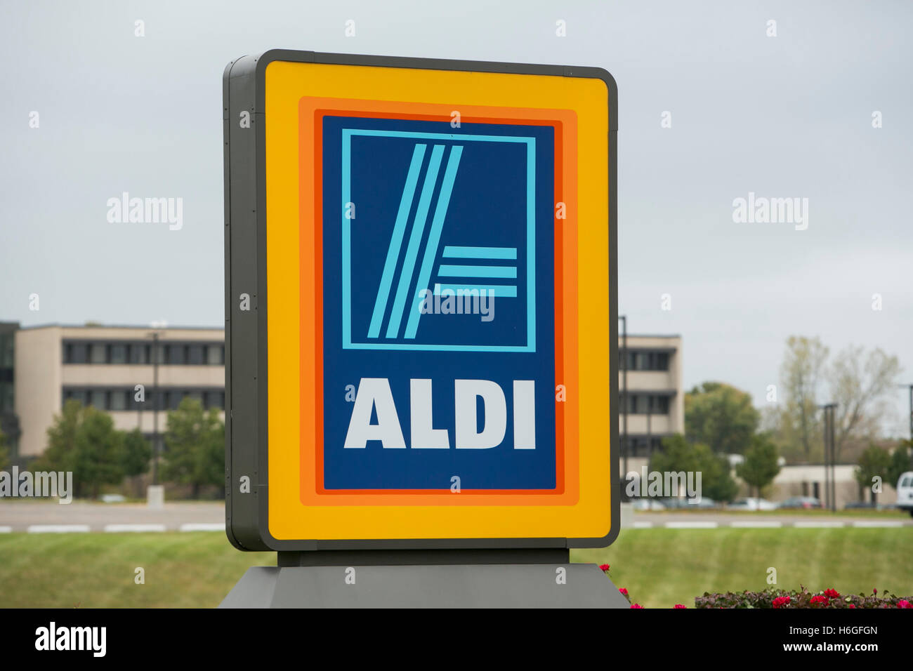 Ein Logo Zeichen außerhalb der ALDI uns-zentrale in Batavia, Illinois am 15. Oktober 2016. Stockfoto