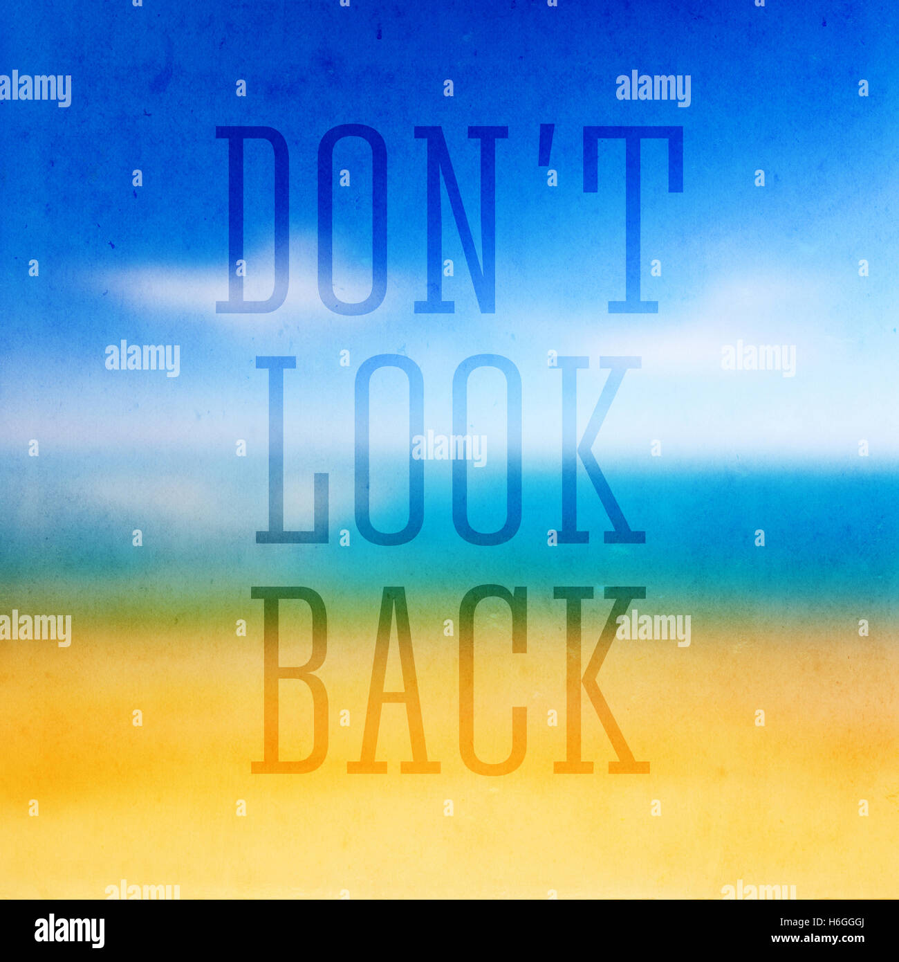 Kein Blick zurück, typografische Poster Grunge-Himmel. Stockfoto