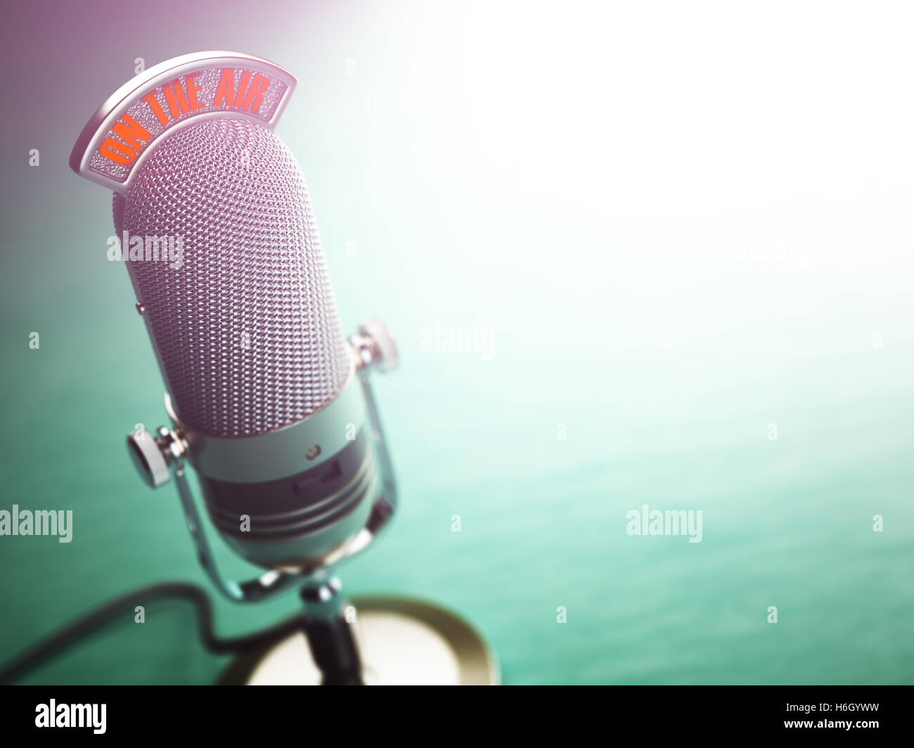 Retro-alte Mikrofon mit Text auf der Luft. Radio-Show oder Audio-Podcast-Konzept. Vintage Mikrofon. 3D illustration Stockfoto