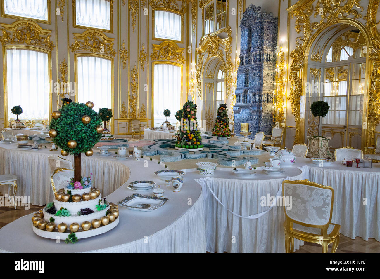Ein Zimmer in Tsarskoye Selo, Puschkin, Katharinenpalast, St Petersburg, Russland Stockfoto