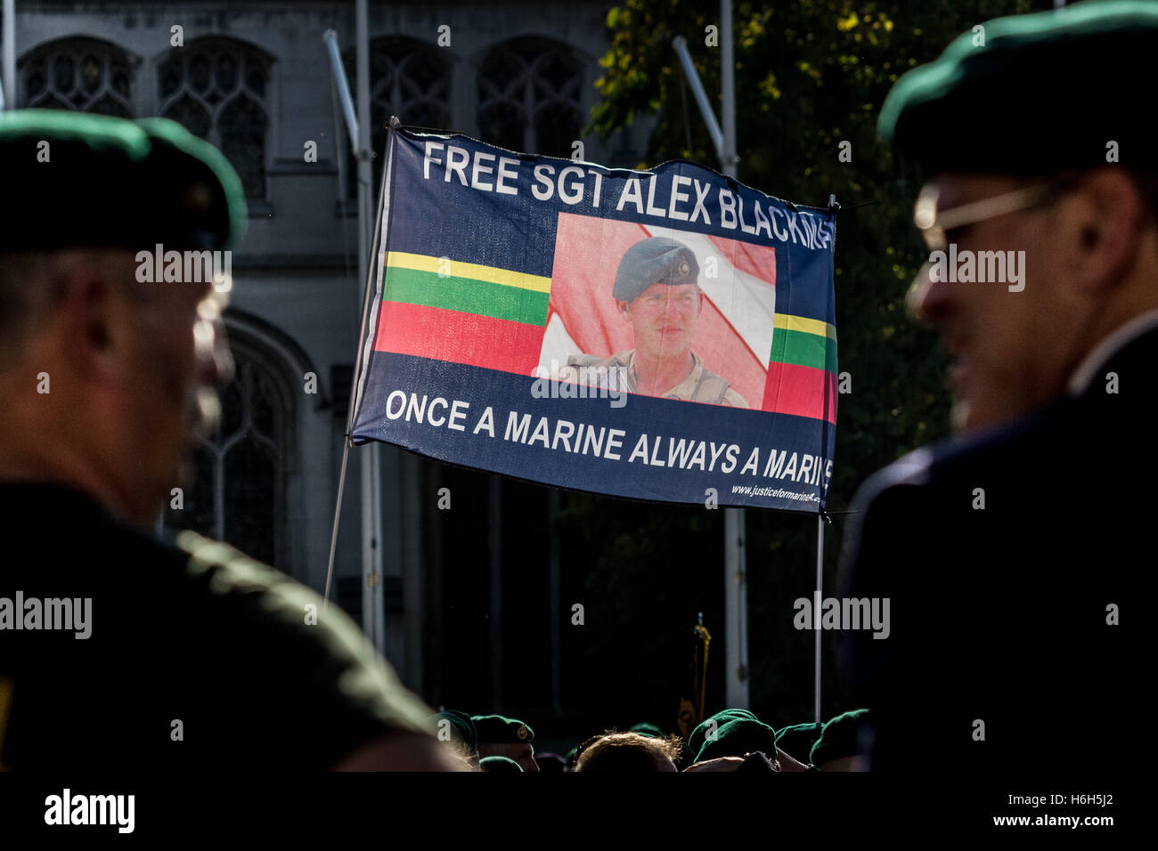 Gerechtigkeit für Marine "A" Solidarität in Parliament Square, London, UK für Royal Marine Commando Sgt Alexander Blackman protestieren. Stockfoto