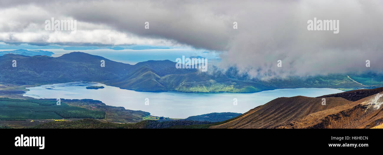 Lake Rotoaira und Lake Taupo, Tongariro Nationalpark, Manawatu-Wanganui, Nordinsel, Neuseeland Stockfoto