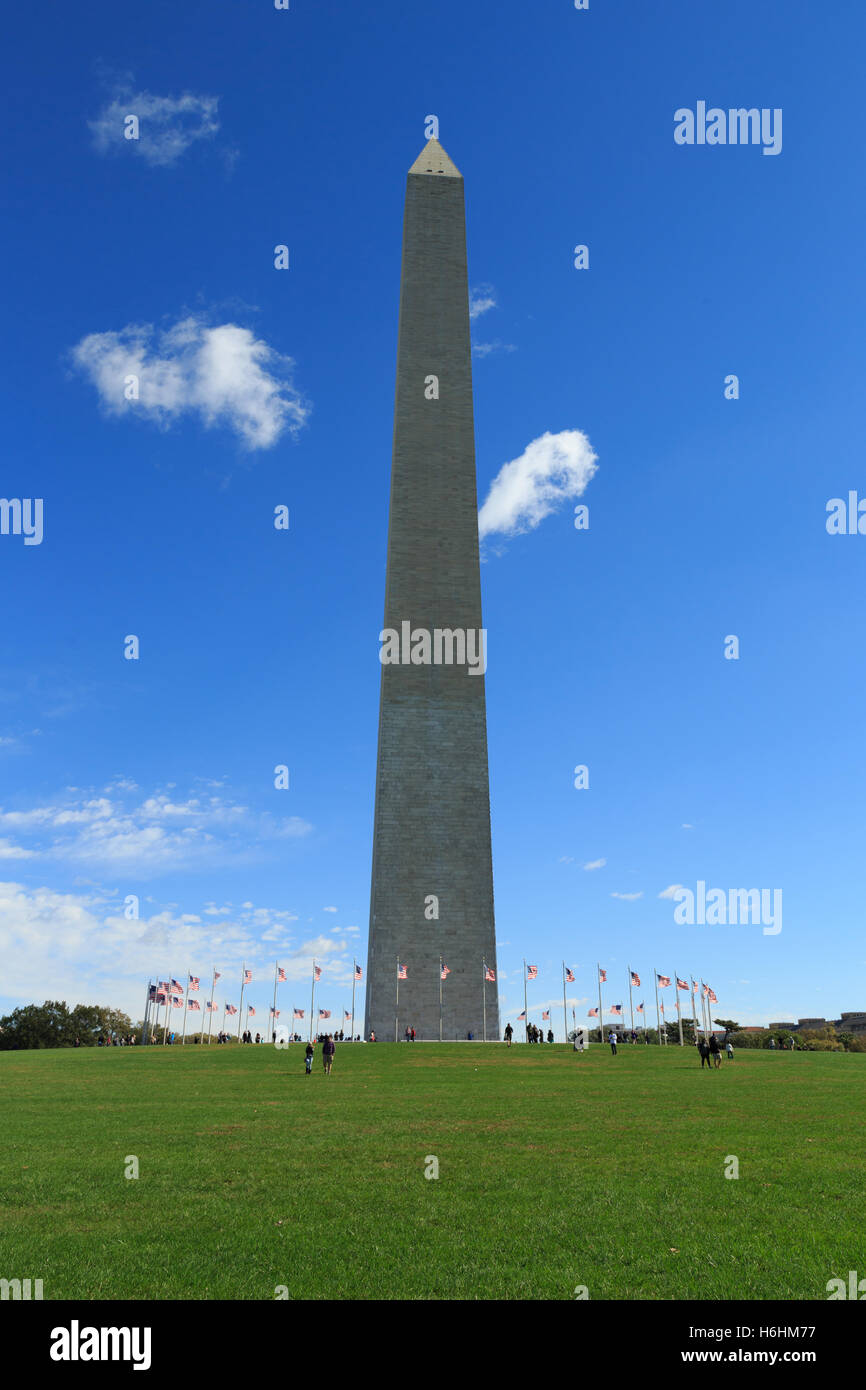 Ein Foto des Washington Monument in Washington DC. Es war an einem kalten, aber sonnigen Tag im Herbst (Herbst) genommen. Stockfoto