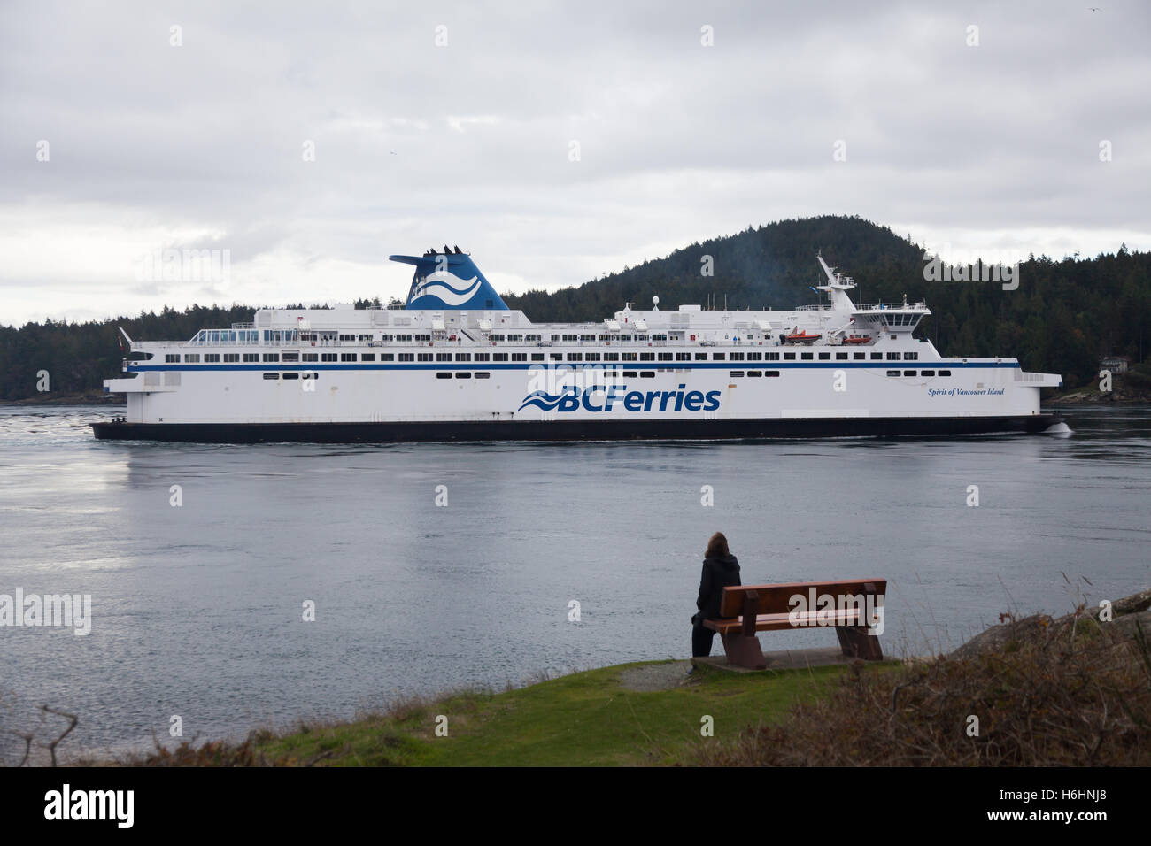 Autofähre auf der Strecke von Vancouver nach Victoria vorbei an der Südspitze von Galiano Island Stockfoto