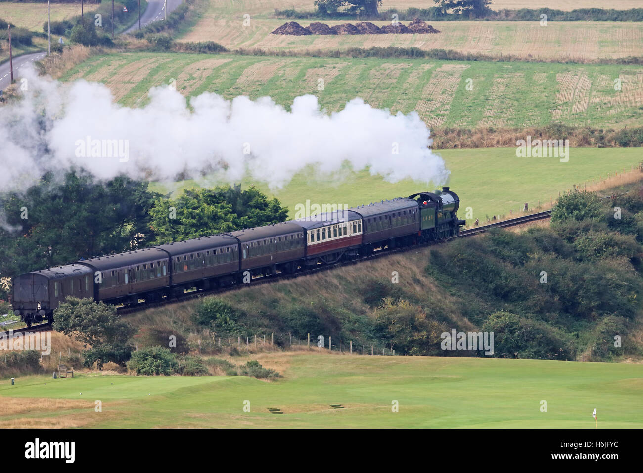 Dampfzug LNER B12 4-6-0 8572 North Norfolk Railway Stockfoto