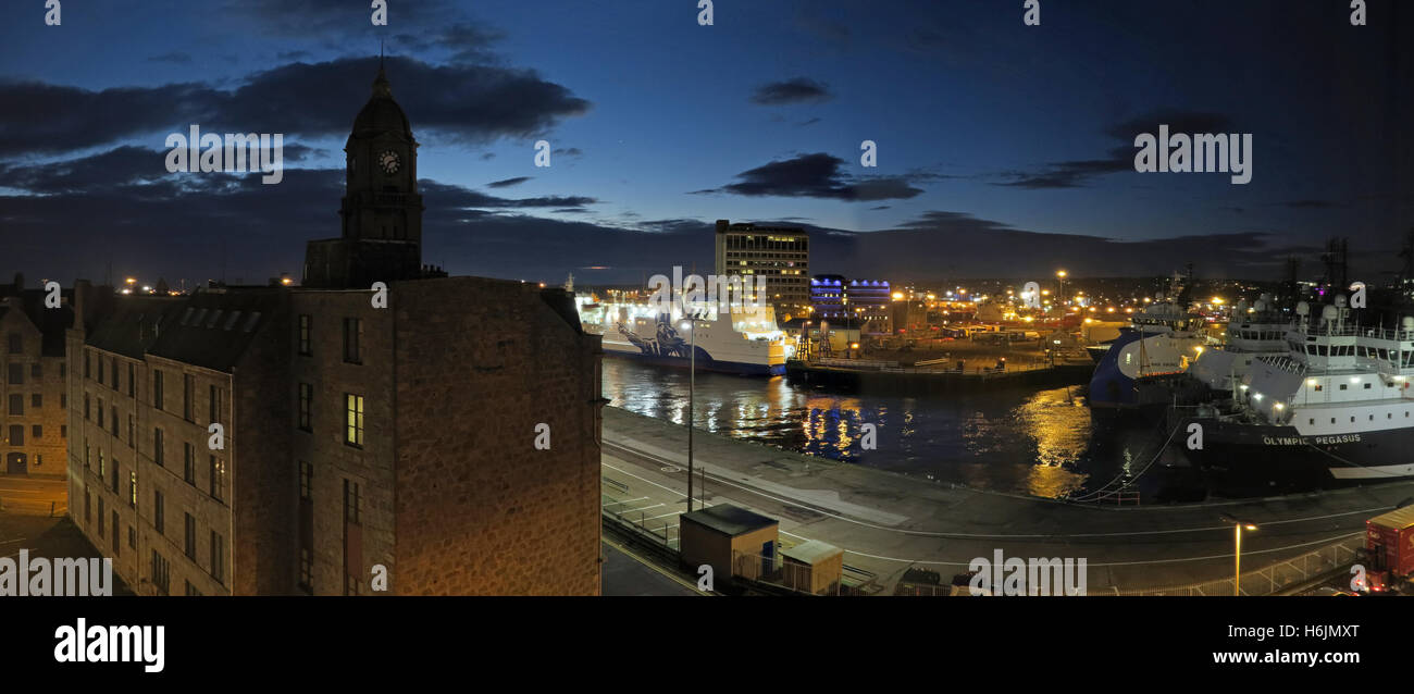 Aberdeen Harbour bei Nacht, Aberdeenshire, Schottland, pano Stockfoto