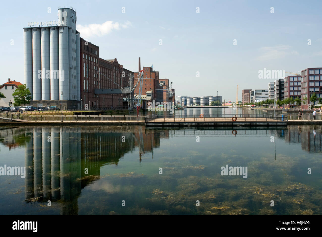 Panorama mit Museum Kueppersmuehle, Innenhafen Duisburg Hafen, Route der Industriekultur-Route der Industriekultur, Essen Stockfoto