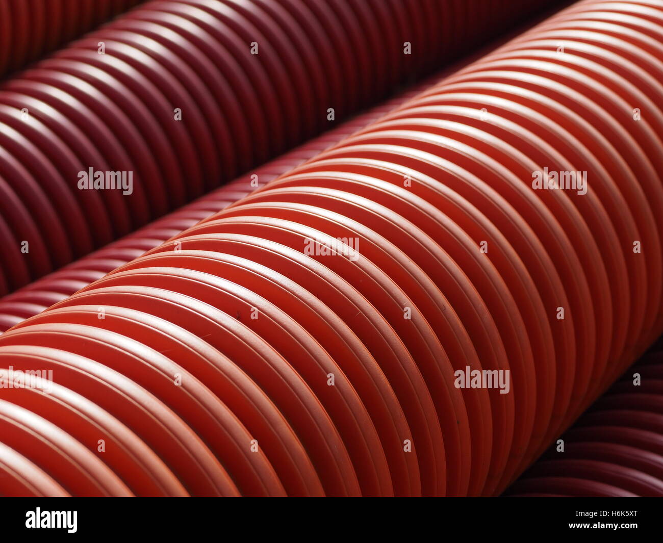 PEHD Robuste Schläuche für elektrische und andere Kabel Stockfoto