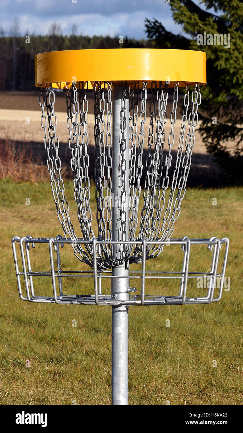 Nahaufnahme der Frisbee-Golf-Ziel. Stockfoto