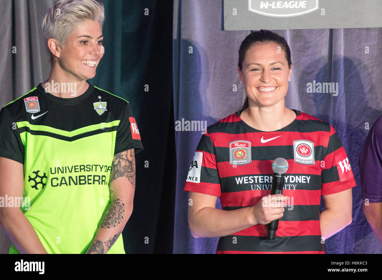 Sydney, Australien. 31. Oktober 2016. Westfield W-League Soccer 2016/2017 Saison in Sydney mit Spieler aus jeder der neun Westfield W-League Clubs (Adelaide United, Brisbane Roar FC United Canberra, Melbourne City FC, Melbourne Victory, Newcastle Jets, Perth Glory, Sydney FC und Western Sydney Wanderers FC) ins Leben gerufen. Bildnachweis: Mjmediabox/Alamy Live-Nachrichten Stockfoto