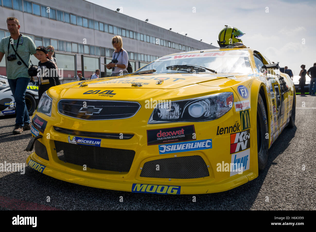 Adria, Rovigo, Italien - 17. September 2016: Caal Racing Team, angetrieben von Tag Alon, beim Rennen in der Nascar Whelen Euroserie Stockfoto